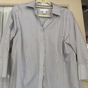 Chico’s no iron black and white shirt